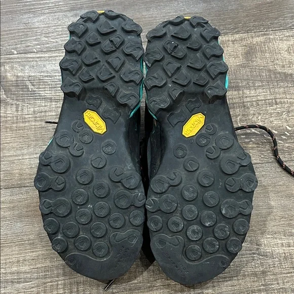 La Sportiva Trekking-Mountaineering-Hiking Shoes - carbon/teal Size 6 - Picture 6 of 6